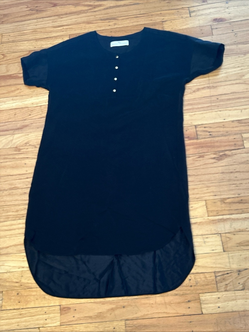 100% Silk Short-Sleeve Henley Shift Dress Black by Amanda Uprichard Size Small